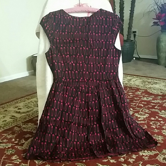 Dress - Picture 2 of 2